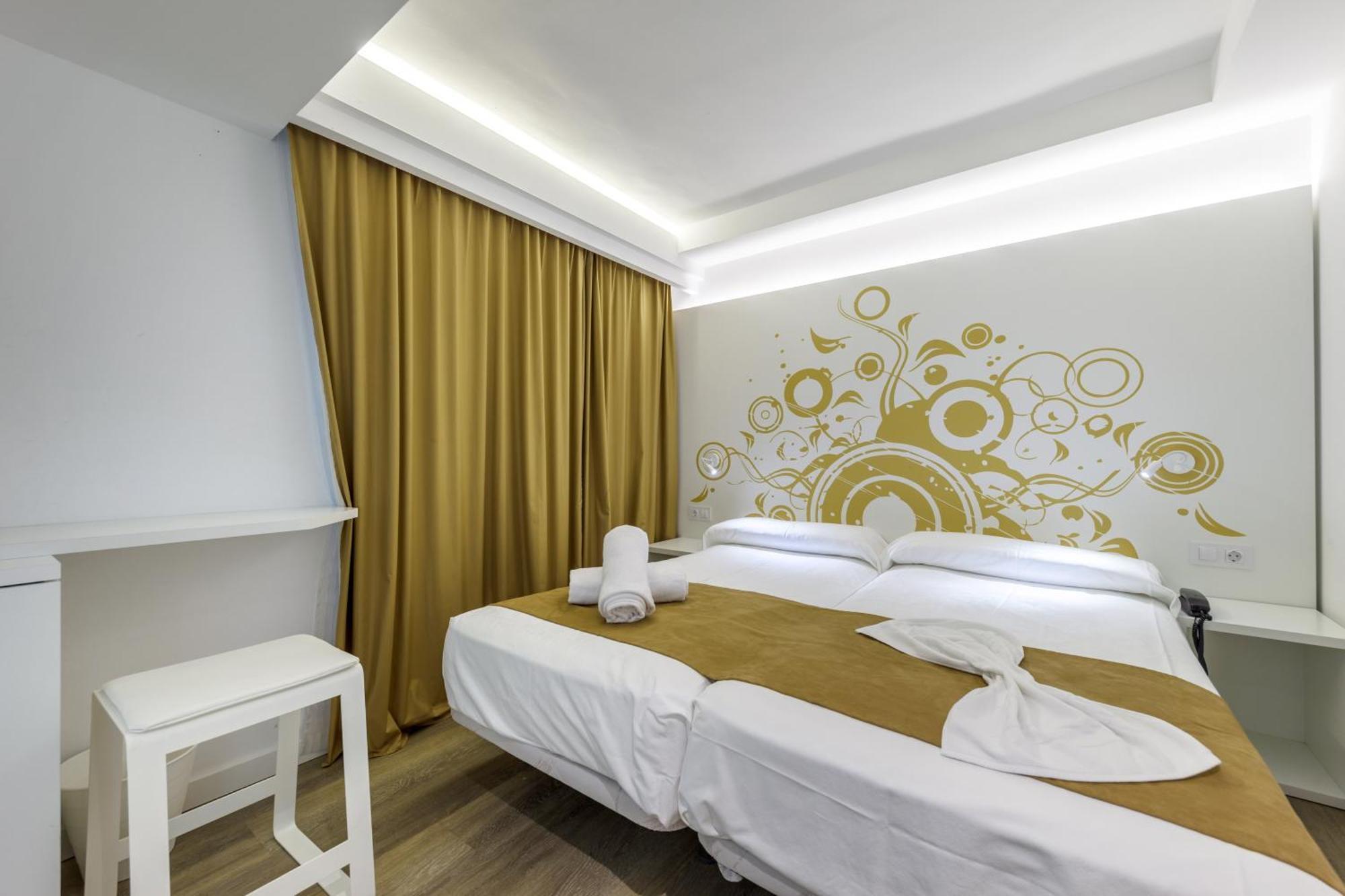 Budget Double Room,1306813522:JPEG