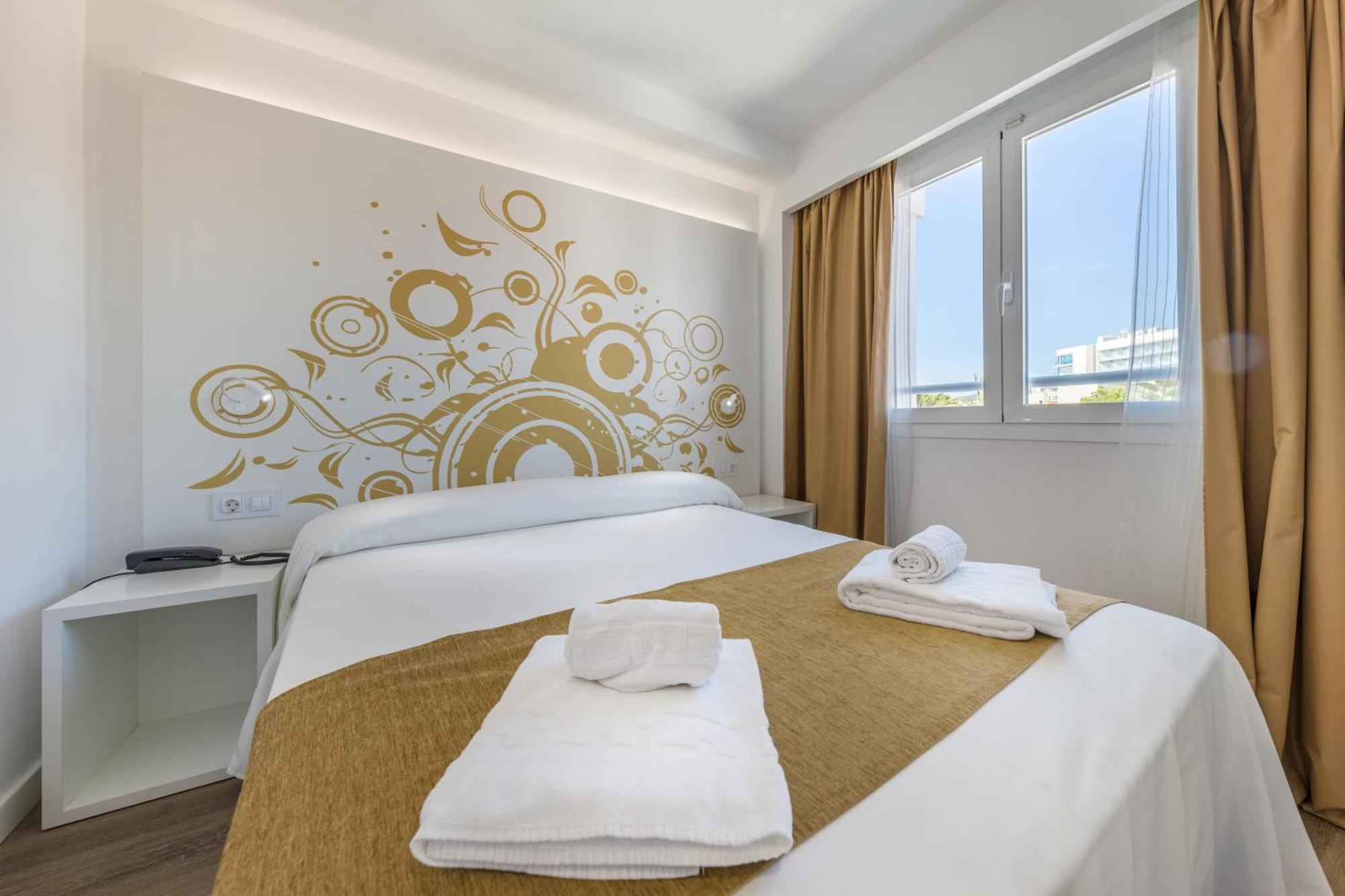 Standard Double Room,1306815766:JPEG